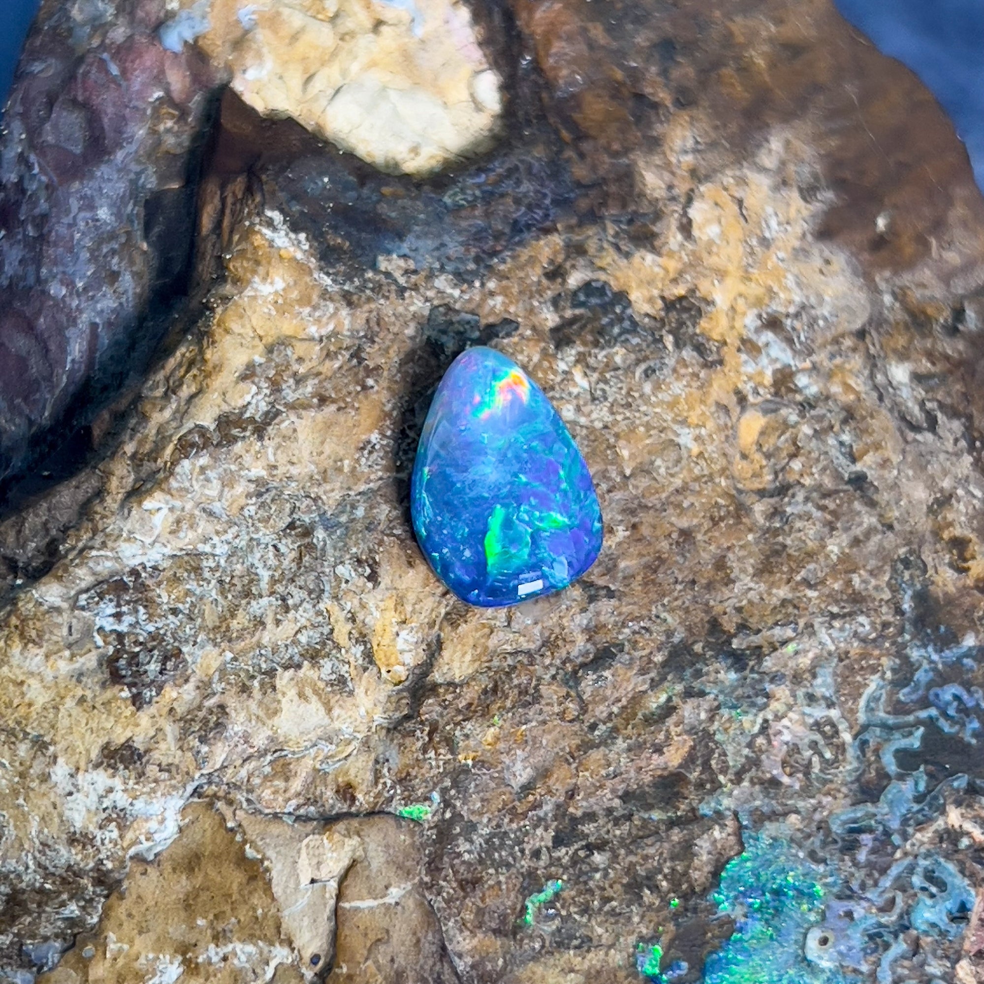 Genuine Australian Opal Vivid Play of Color Free form Doublet 100% Natural Opals outlet Loose Opal Gemstone