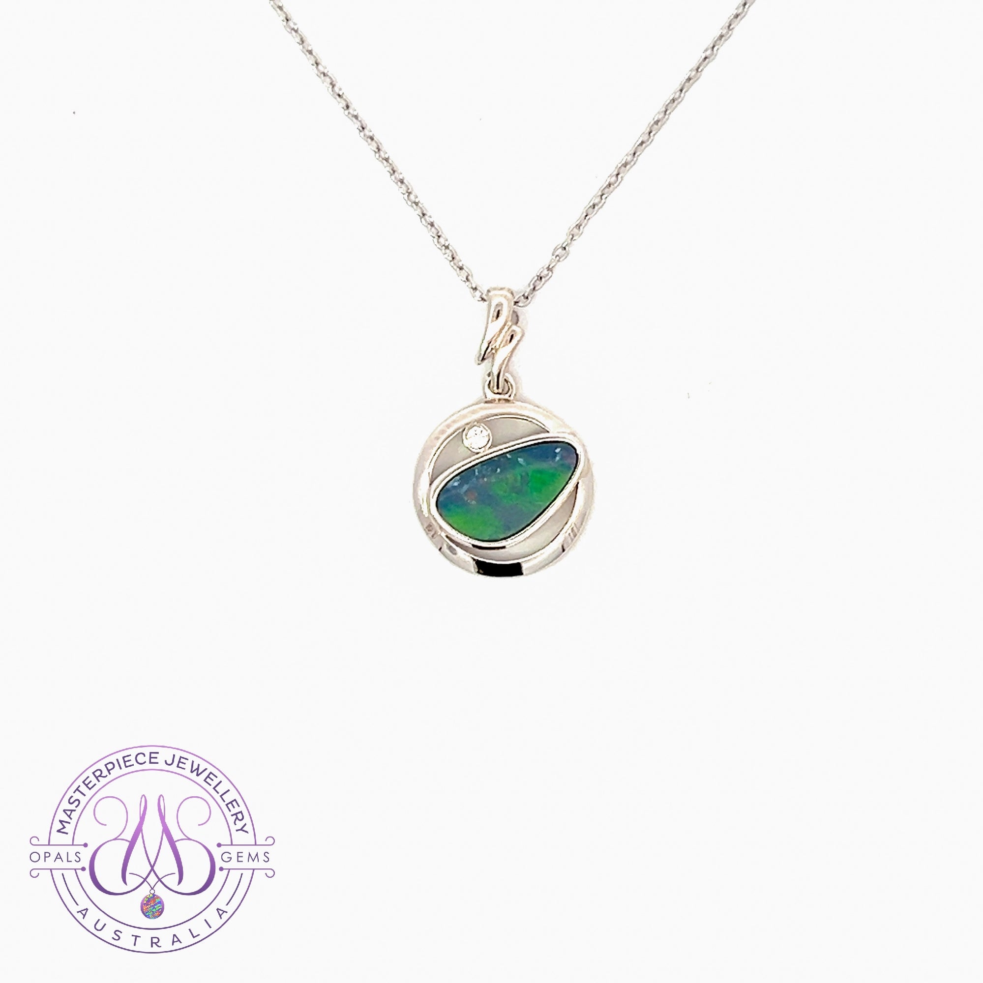 Sterling Silver Opal doublet horizontal set circular pendant