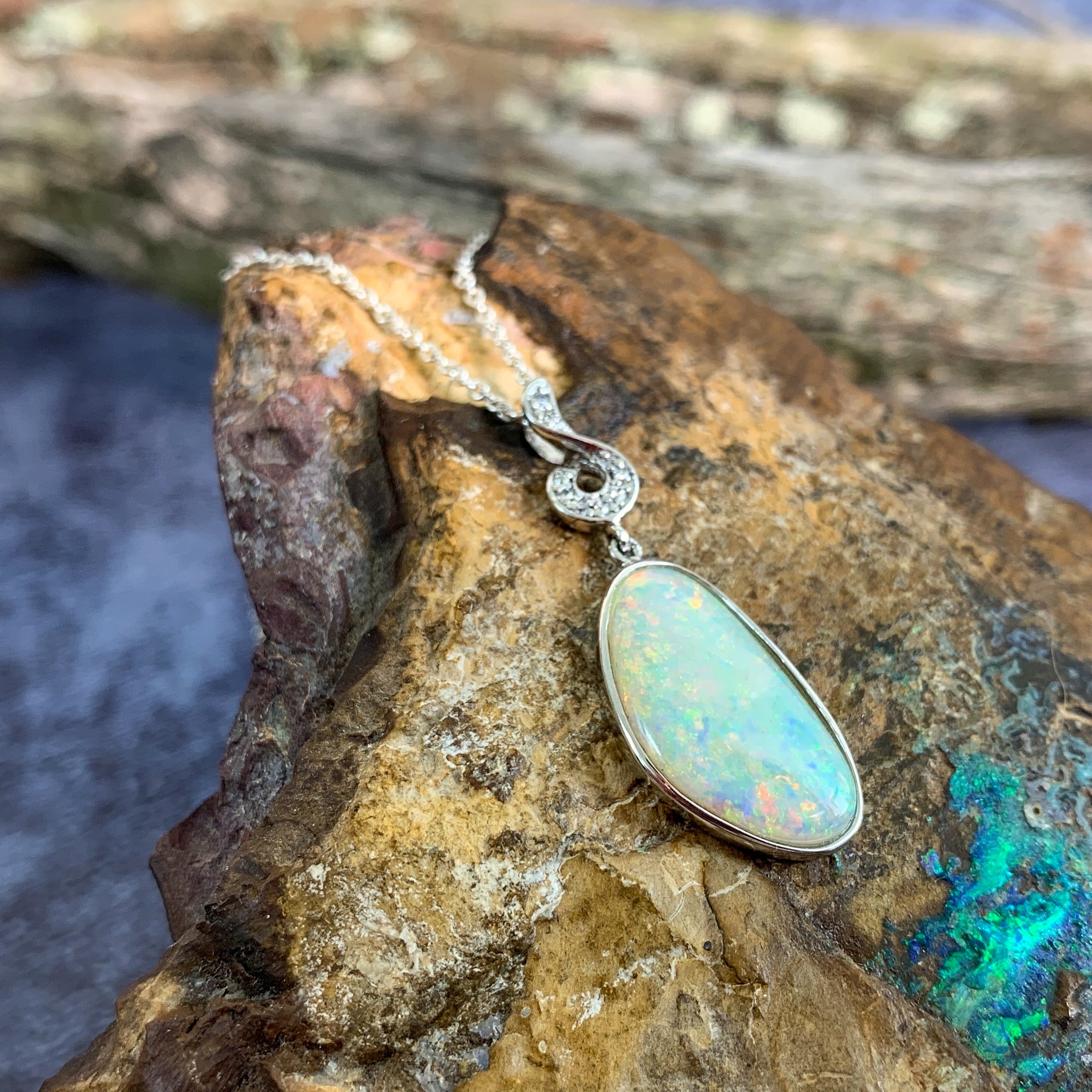 Australian opal pendant retailer