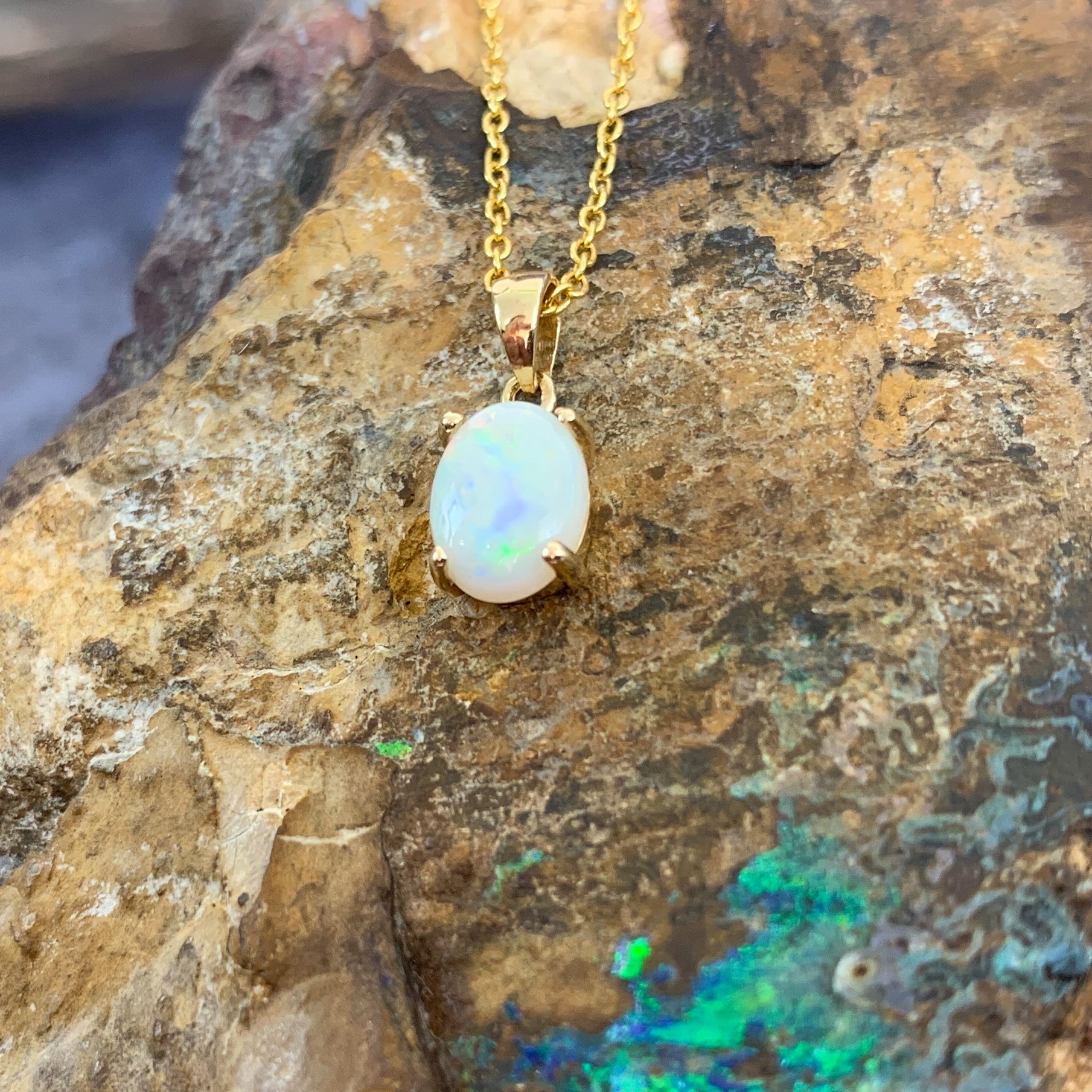 14kt Yellow Gold Opal pendant 0.67ct - Masterpiece Jewellery Opal & Gems Sydney Australia | Online Shop